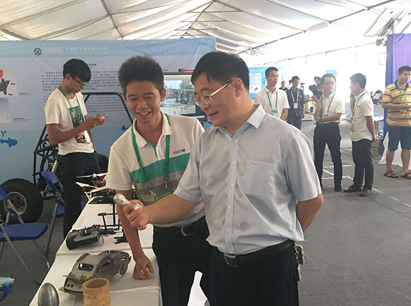 广西职业教育发展研究中心常务副主任王屹教授.jpg