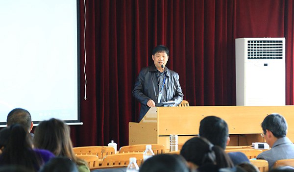 陈瑞强副校长以《职业新优娱乐用户官网教师团队建设》为主题作专题讲座.JPG