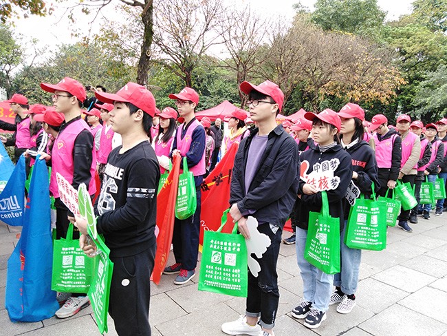 我校青年志愿者参加“世界防治结核病日”宣传活动.jpg