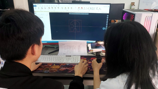 1.老师变身教学“主播”.jpg
