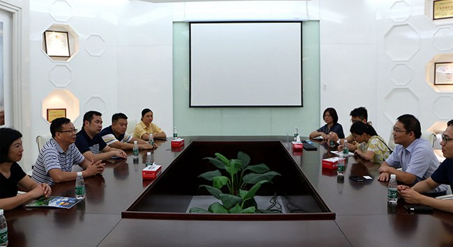 黄杰品校长与纳思达股份有限公司负责人举行座谈会.JPG