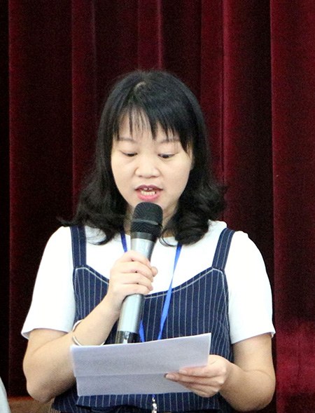 钟福美老师代表获奖教师发言.JPG