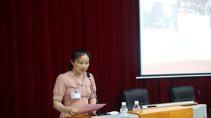 第二党支部党员代表发表观后感.JPG