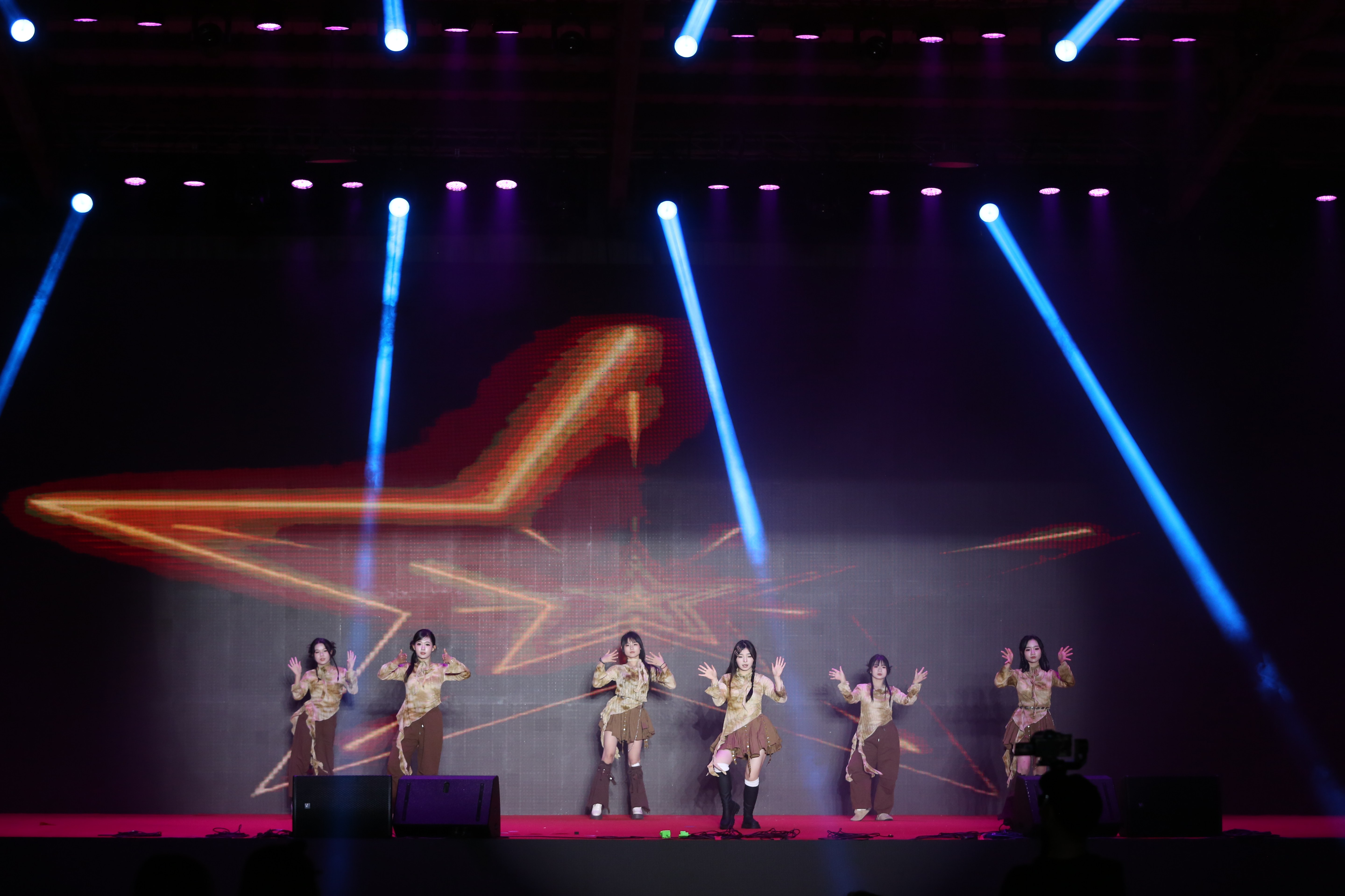 1767596597771488.jpg 1767596597771488.jpg